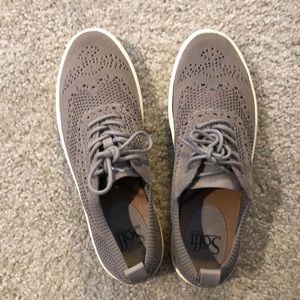 Sofft Women’s sneakers